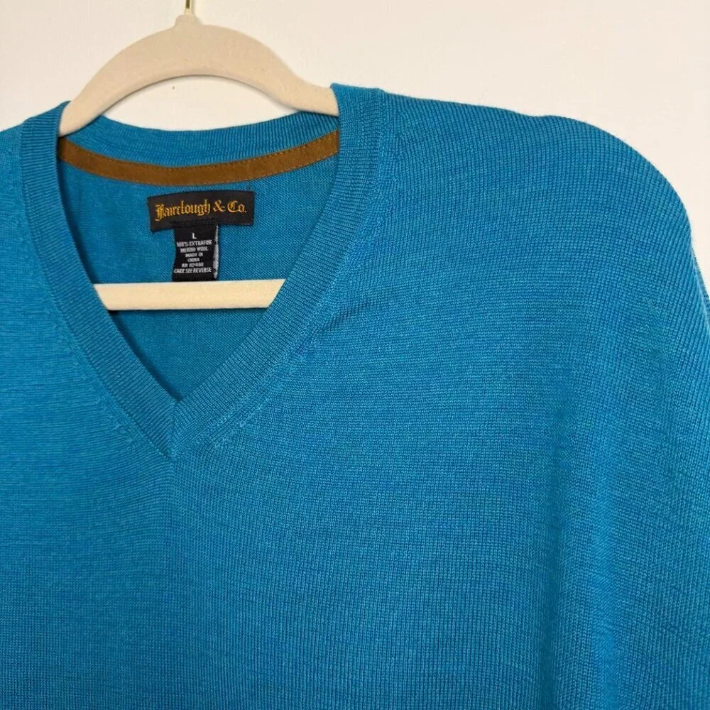 Fairclough & Co. V Neck Sweater Pullover 100% Merino Wool Quiet Luxury - Large